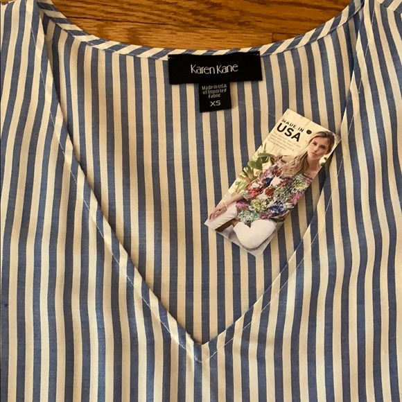 Karen Kane Embroidered and Ruffle Top NWT Size XS - Picture 2 of 7